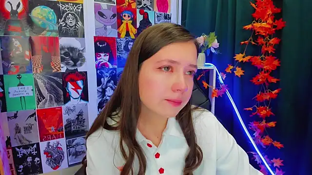 Lina Brownie online show from 12.18.24