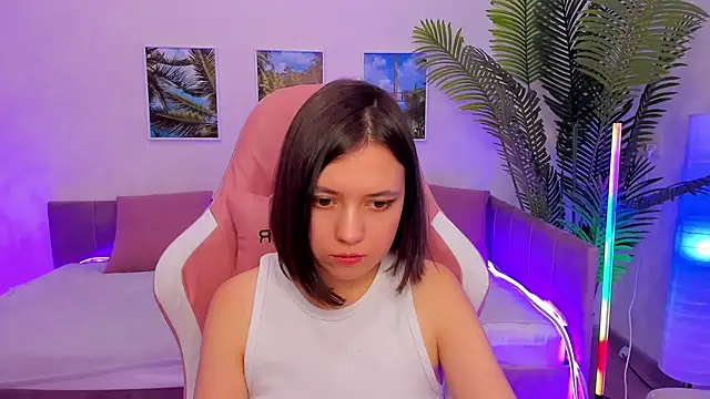 Lina Brownie online show from 02.12.25