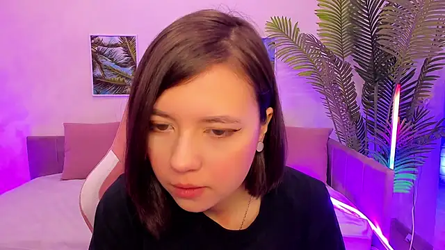 Lina Brownie online show from 02.16.25