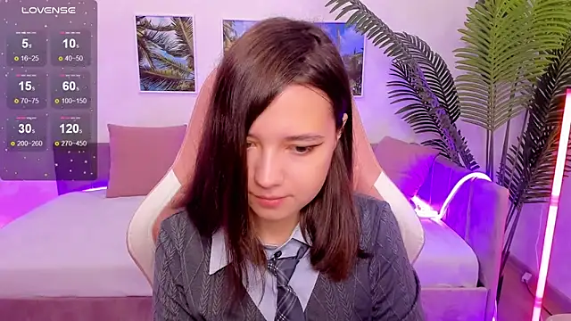 Lina Brownie online show from 09.26.25