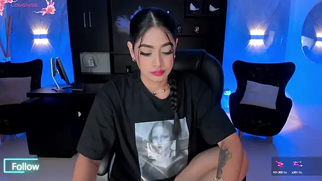 Snapshot of AlyssaDean chatting on 01.26.25 AlyssaDean online show from 01.26.25