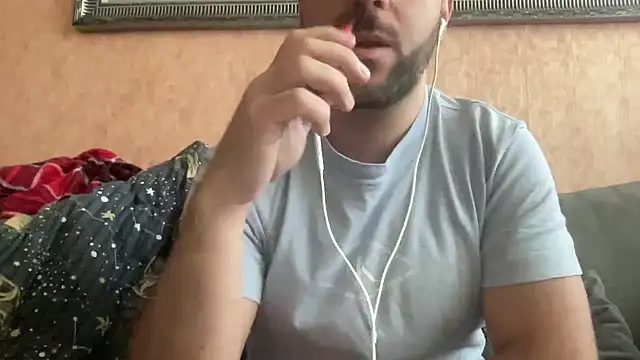 Snapshot of RedDante89 chatting on 12.15.24 RedDante89 online show from 12.15.24