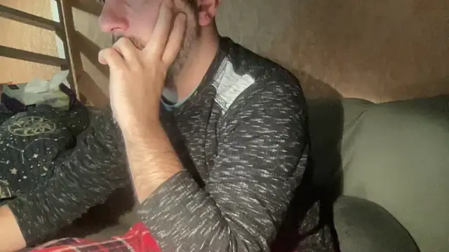 Snapshot of RedDante89 chatting on 12.18.24 RedDante89 online show from 12.18.24