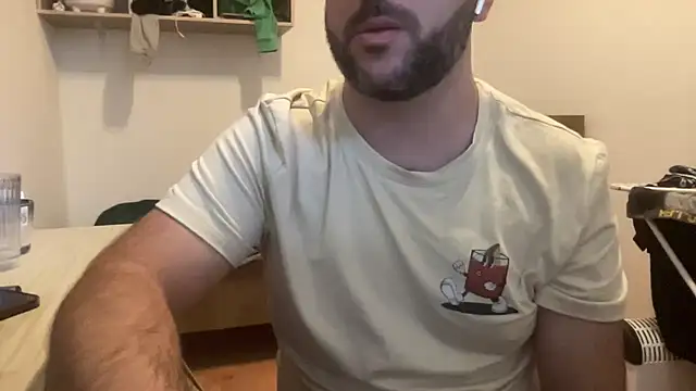 Snapshot of RedDante89 chatting on 10.26.25 RedDante89 online show from 10.26.25