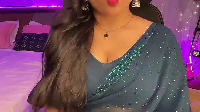 Snapshot of Spice-Summi chatting on 04.24.26 Spice-Summi online show from 04.24.26