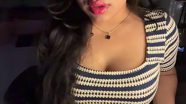 Snapshot of Spice-Summi chatting on 05.12.26 Spice-Summi online show from 05.12.26