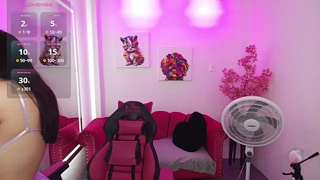 Miss dolly  online show from 09.25.25