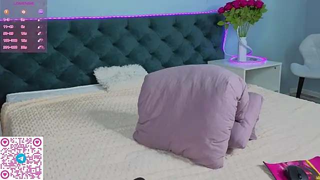 Kelly Hardy online show from 03.16.26