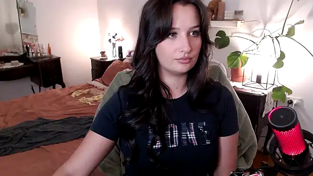 Snapshot of Lenas_Room chatting on 05.06.26 Lenas Room online show from 05.06.26