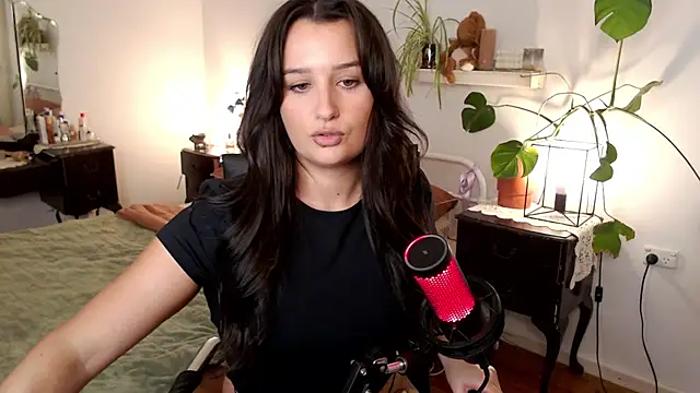 Snapshot of Lenas_Room chatting on 05.25.26 Lenas Room online show from 05.25.26