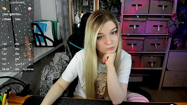 omg lina online show from 12.04.24