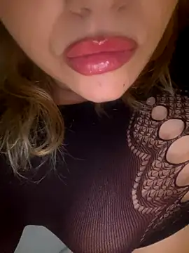 lucy20000 online show from 10.12.25
