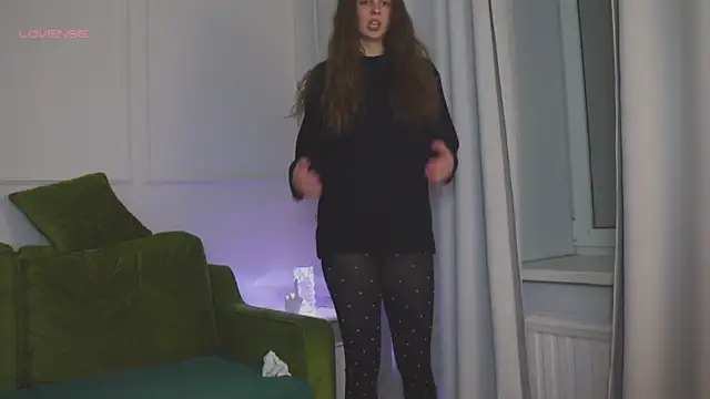 Sereta Finn online show from 12.04.24