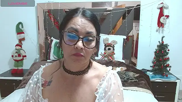 lindaesmeralda online show from 01.04.25