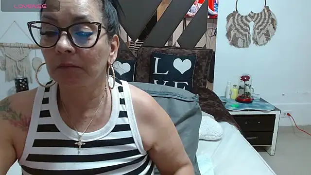 lindaesmeralda online show from 02.23.25