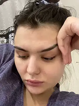 Snapshot of NikaMur chatting on 01.11.25 NikaMur online show from 01.11.25