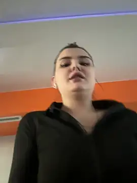 Snapshot of NikaMur chatting on 01.15.25 NikaMur online show from 01.15.25