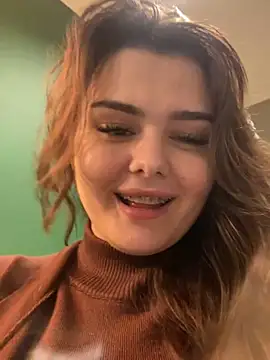 Snapshot of NikaMur chatting on 01.21.25 NikaMur online show from 01.21.25