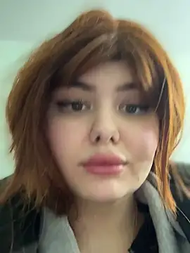 Snapshot of NikaMur chatting on 02.01.25 NikaMur online show from 02.01.25