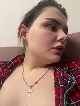 Snapshot of NikaMur chatting on 02.03.25 NikaMur online show from 02.03.25