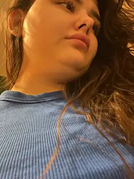 Snapshot of NikaMur chatting on 02.06.25 NikaMur online show from 02.06.25