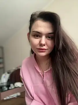 Snapshot of NikaMur chatting on 02.10.25 NikaMur online show from 02.10.25