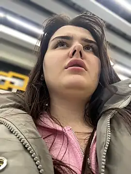 Snapshot of NikaMur chatting on 02.10.25 NikaMur online show from 02.10.25