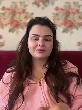 Snapshot of NikaMur chatting on 02.14.25 NikaMur online show from 02.14.25