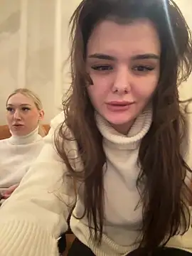 Snapshot of NikaMur chatting on 02.28.25 NikaMur online show from 02.28.25