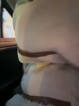 Snapshot of NikaMur chatting on 03.01.25 NikaMur online show from 03.01.25