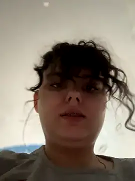 Snapshot of NikaMur chatting on 09.11.25 NikaMur online show from 09.11.25