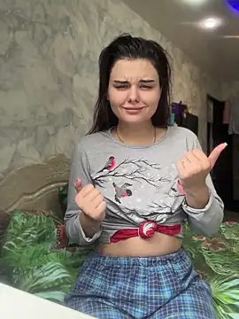 Snapshot of NikaMur chatting on 09.19.25 NikaMur online show from 09.19.25