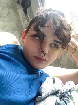 Snapshot of NikaMur chatting on 09.21.25 NikaMur online show from 09.21.25