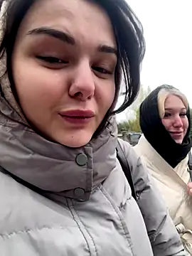 Snapshot of NikaMur chatting on 09.30.25 NikaMur online show from 09.30.25