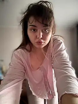 Snapshot of NikaMur chatting on 10.30.25 NikaMur online show from 10.30.25