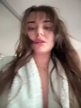 Snapshot of NikaMur chatting on 11.08.25 NikaMur online show from 11.08.25