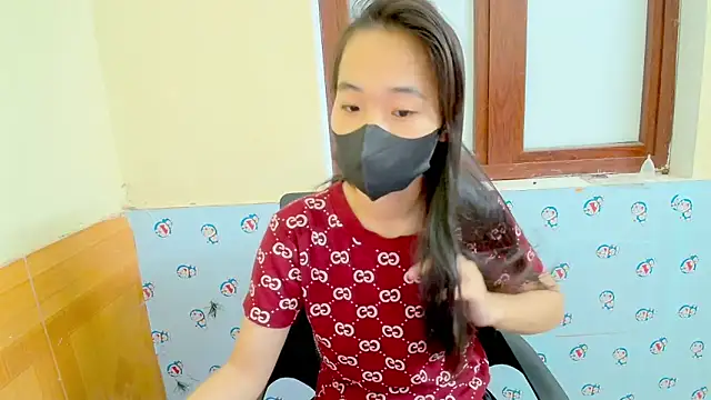 Snapshot of __Saphia__ chatting on 10.21.25 Saphia online show from 10.21.25