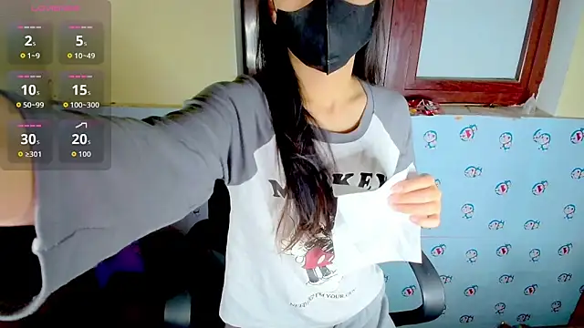 Snapshot of __Saphia__ chatting on 11.03.25 Saphia online show from 11.03.25