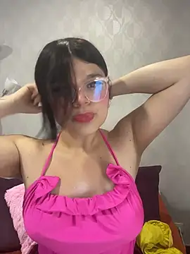 Snapshot of dayis_butera chatting on 05.04.26 dayis butera online show from 05.04.26