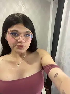 Snapshot of dayis_butera chatting on 06.01.26 dayis butera online show from 06.01.26