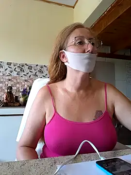 Snapshot of MILEIDE980 chatting on 03.06.25 MILEIDE980 online show from 03.06.25