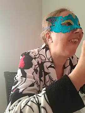 Snapshot of MILEIDE980 chatting on 09.27.25 MILEIDE980 online show from 09.27.25