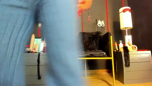 CharlotteScotte online show from 11.04.25