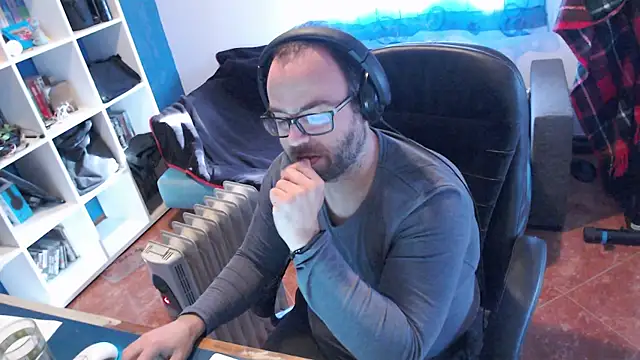 ravingr4d4 online show from 02.04.25