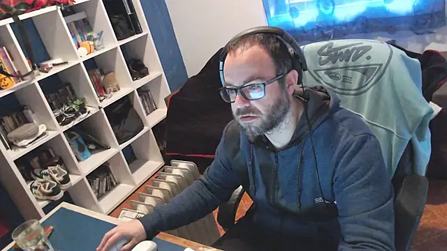 ravingr4d4 online show from 02.11.25