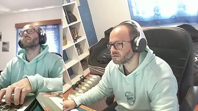 ravingr4d4 online show from 11.21.25