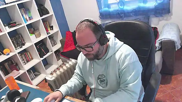 ravingr4d4 online show from 12.02.25