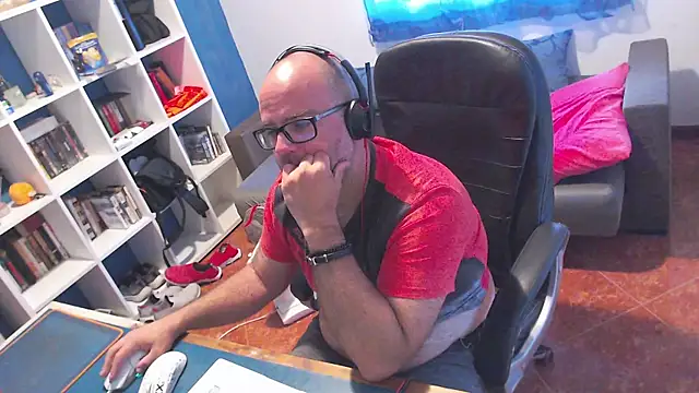 ravingr4d4 online show from 06.18.26