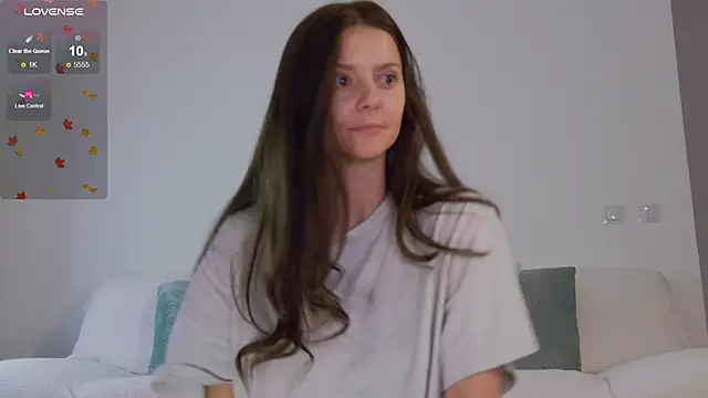 Snapshot of LilyRoselyn chatting on 10.31.25 LilyRoselyn online show from 10.31.25