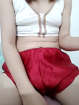 Snapshot of SweetGirl2k2 chatting on 09.11.25 SweetGirl2k2 online show from 09.11.25